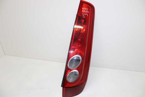 FEU ARRIERE DROIT FORD FIESTA - Vue 1